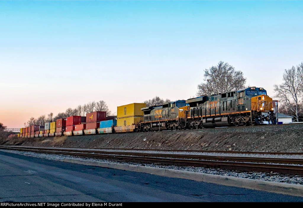 CSX 3072 on I-212